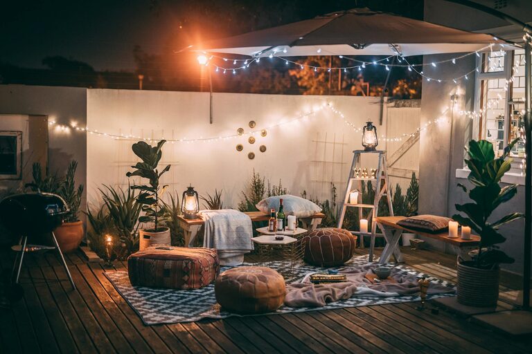 Tips for Creating a Cozy Outdoor Space for Relaxation and Entertaining